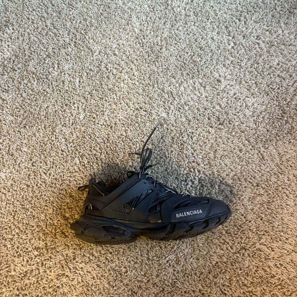 ( authentic) Balenciaga Track